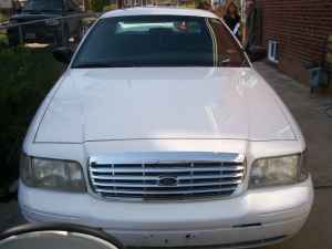 2002 Ford Crown Victoria photo