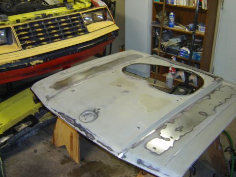 1979 Ford Mustang - sanding, more sanding of the pace car hood.