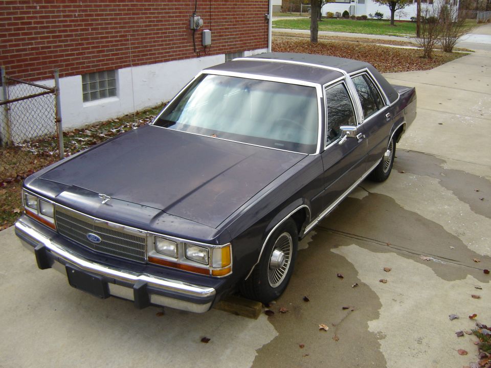 1988 Ford Crown Victoria LTD “The Vic”