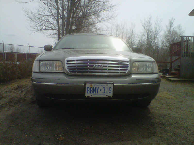 2000 Ford Crown Victoria “Vicky”