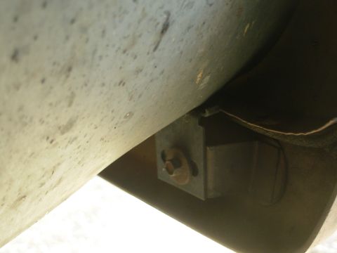 1983 Ford Bronco - The rear end of a Bronco step is attached exacly like the front of all steps; a U-clip/bridge bonded to the fiberglass step face, and bolte…