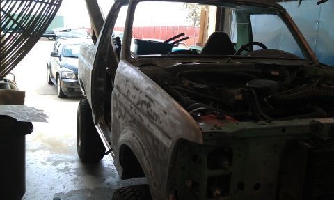 1995 Ford Bronco - This Ford Bronco is undergoing extensive bodywork and appears to be in a state of disassembly.