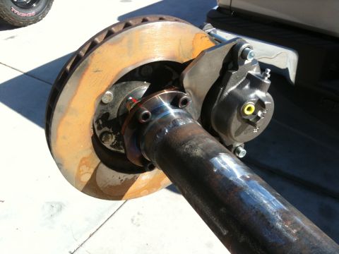 2009 Suzuki Samurai - This photo shows a rear axle assembly with a disc brake, not a 2009 Suzuki Samurai.
