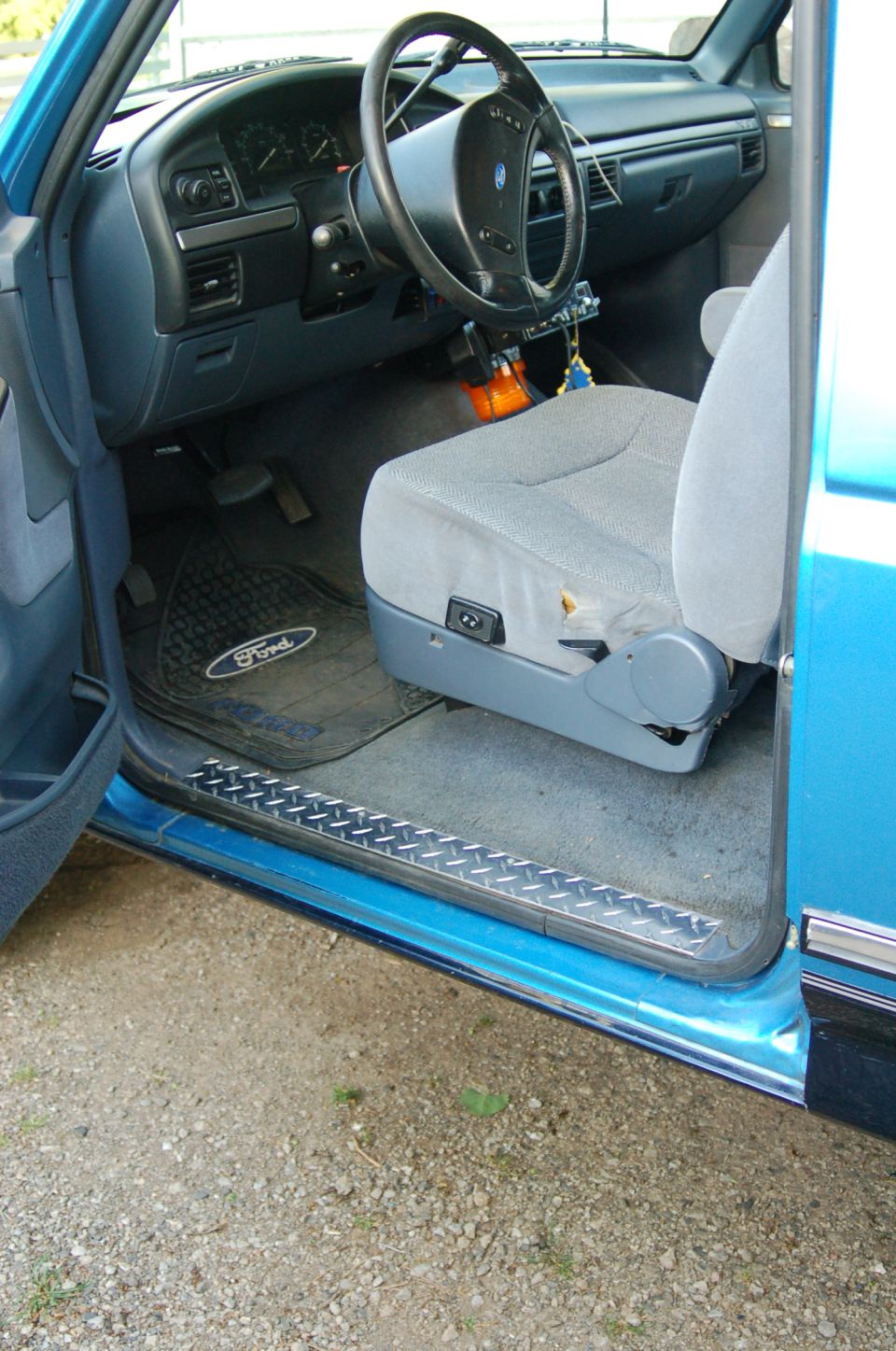 Diamond plate door sills