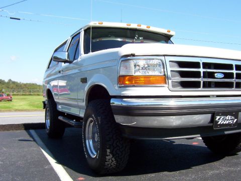 1994 Ford Bronco - Pavement Poser - Frt Corner