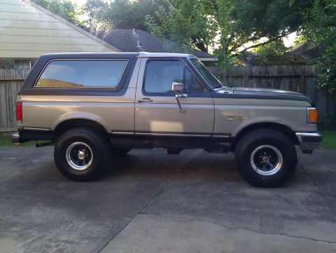 1989 Ford Bronco photo