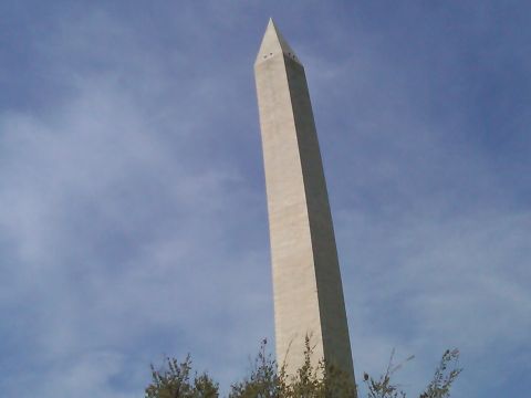 1987 Ford Bronco - High winds? lol Not sure how it happened but I guess driving by it as I snapped the photo turned this into the Leaning Tower of Washington.