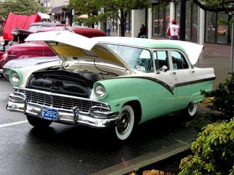1956 Ford Fairlane photo