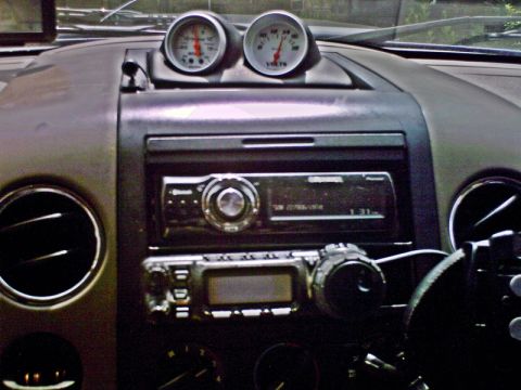 2006 Ford F-150 - The Dash Sounds and Ham Radio