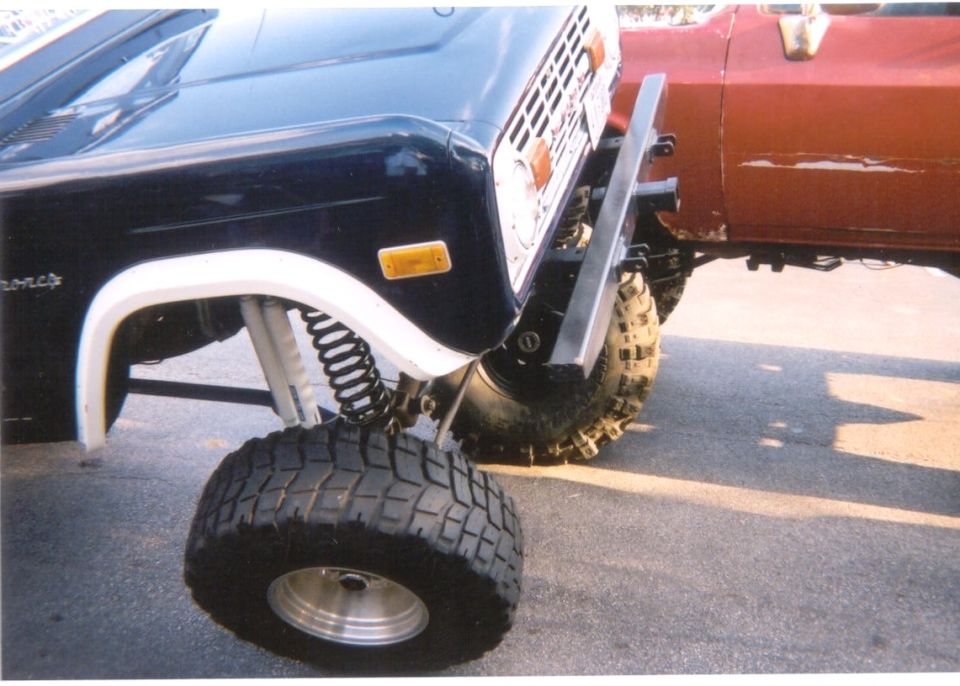 Wheel Stacking at Hooters on 44" Boggers