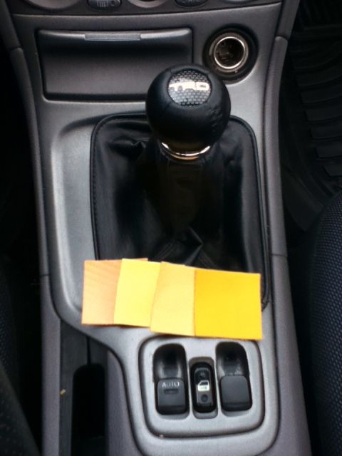 2006 Ford E350 - Color samples are placed on the center console near the gear shift knob.