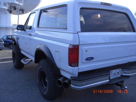1996 Ford Bronco - This white Ford Bronco has a distinctive body style from the early to mid-1990s.