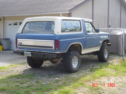 1989 Ford Bronco - Looks great from the rear huh?