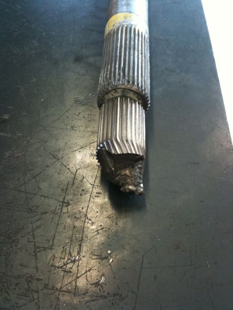 Suzuki Samurai - The end of a driveshaft shows significant damage to its splines and tip.