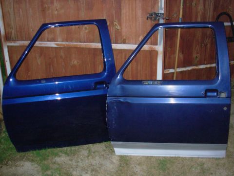 1995 Ford F-150 - I picked up the painted parts yesterday, so I can finally remove the bad doors. Unfortunately, the painter didn't follow my instructions, a…
