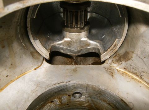 2000 Ford E350 - Internal engine component shown in detail, likely a pump or pulley assembly.