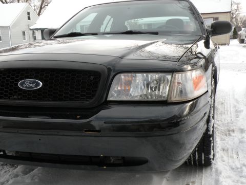 2005 Ford Crown Victoria photo