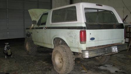 1992 Ford Bronco photo