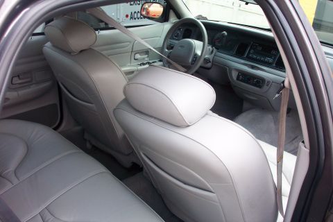 1998 Ford Crown Victoria photo