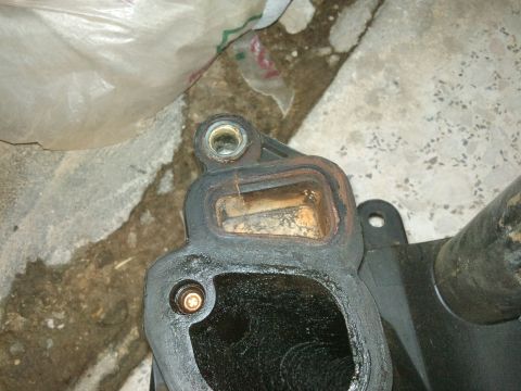 1998 Ford Crown Victoria - crack!