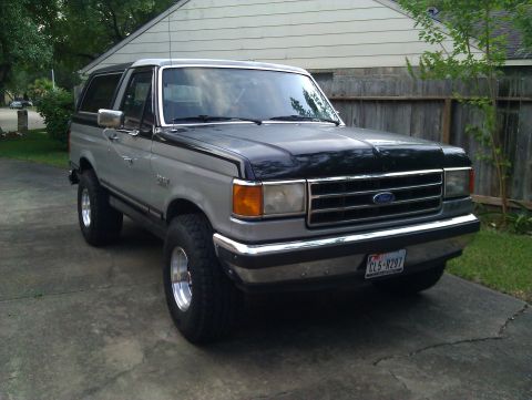 1989 Ford Bronco photo