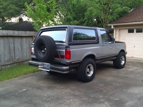 1989 Ford Bronco photo