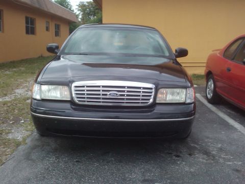 2001 Ford Crown Victoria “Vicky”
