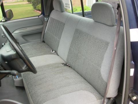1995 Ford F-150 - Clean enough to sit on, which is saying a lot, considering how bad it was. [url=https://www.supermotors.net/registry/media/850899] https://…