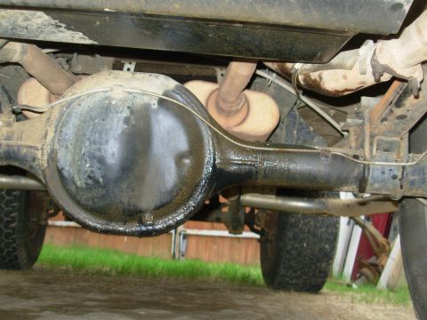 1975 Ford Bronco - What appeared to be a leaking rear brake line turned out to be a recurrent crack in the diff cover weld. The real cause is a VERY slow leak…
