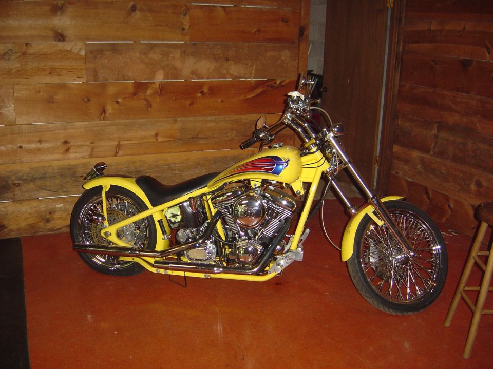 2003 Independence Hardtail Express “Hot Banana!”