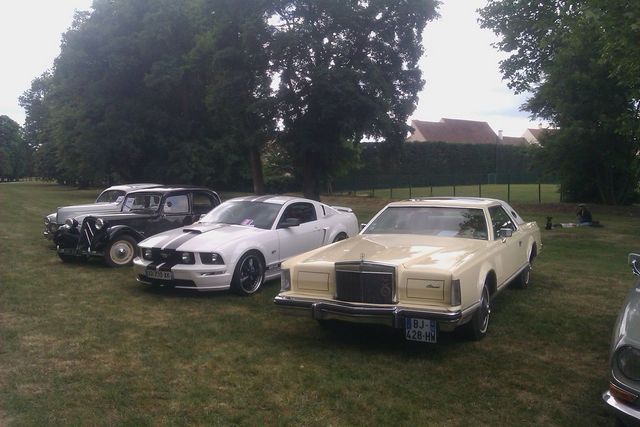 Cream 1979 Lincoln Continental Mark V coupe with a prominent grille