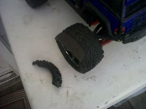 2011 Ford 427 - A piece of tread has broken off this RC car's tire.