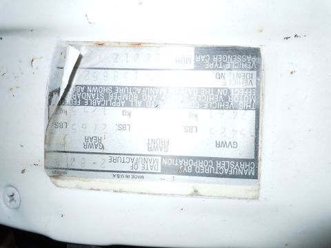 2001 Ford Crown Victoria - This sticker shows the vehicle's GVWR and manufacturing date, indicating it was made in February 1980.