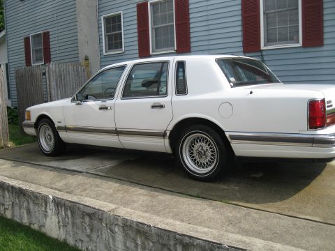 1990 Lincoln Town Car photo