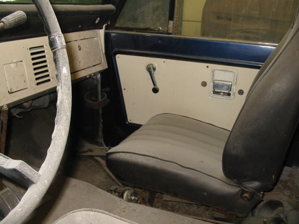 Seats were in poor condition, and not in the best of shape. They will be removed and a set of ford ranger seats will be installed