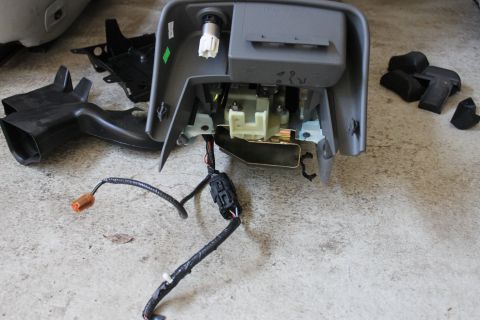 2003 Ford Crown Victoria - the sport receptacle is just included for reference in this picture.