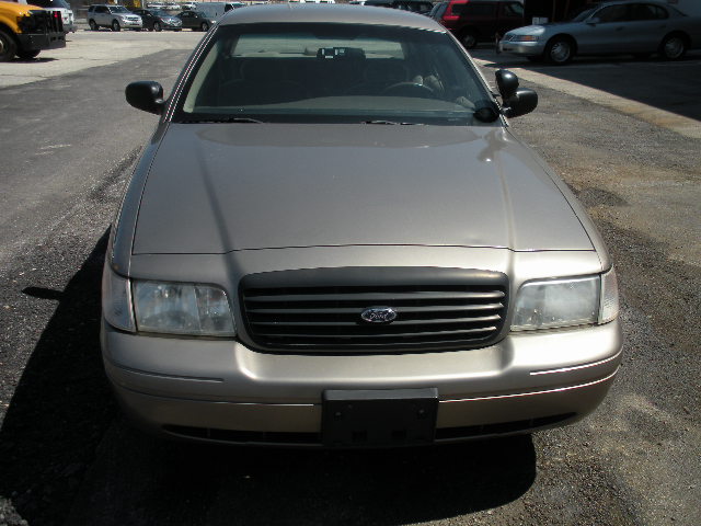 2001 Ford Crown Victoria