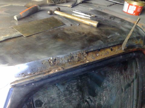 1978 Ford Bronco - Opening it up to see how bad it gets.