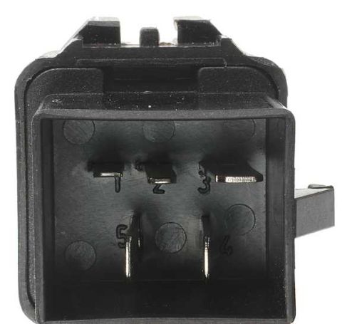 1990 Ford Bronco - Close-up view of a relay connector showing numbered pins.