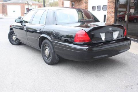 2005 Ford Crown Victoria photo