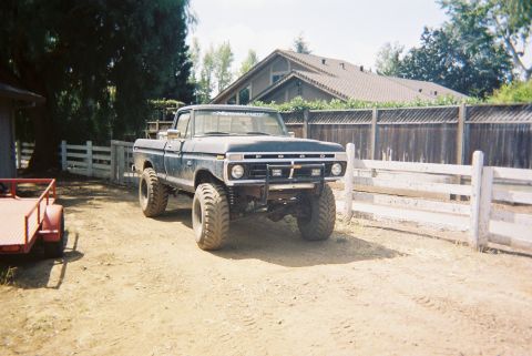 1976 Ford F-100 - just after puttin 6" front springs and threw on some 38s