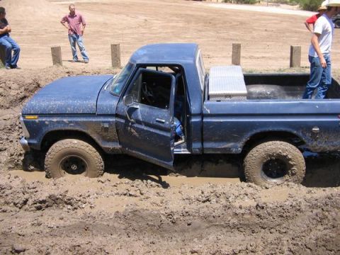 1976 Ford F-100 - mud pit at hollister