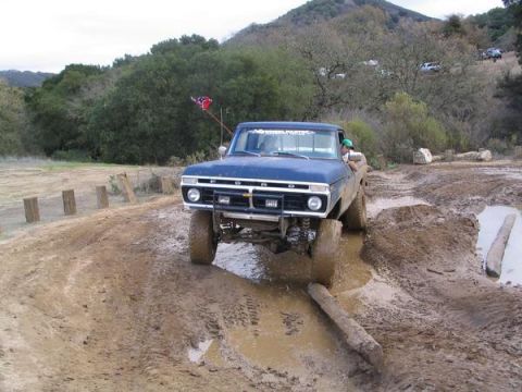 1976 Ford F-100 - hollister obstacle course