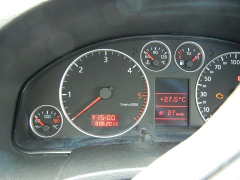 2003 Audi A6 - The dashboard displays the time as 15:00 and the date as 3.06.2011, with a temperature of +27.5°C and speed of 27 km/h.