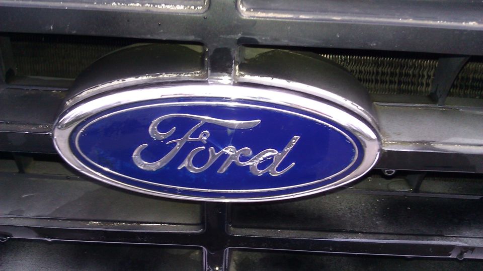 1984 Ford Bronco grille with Ford emblem