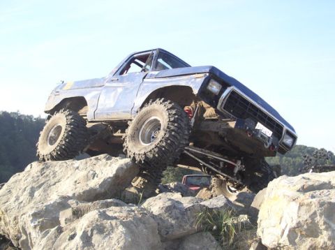 1979 Ford Bronco - Modified 1979 Ford Bronco tackling a challenging rock crawling course.