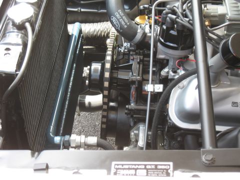 1968 Shelby GT500 - Close-up of the engine bay of a 1968 Shelby GT500, the "MUSTANG GT 350" badge and Supermotors.net watermark.