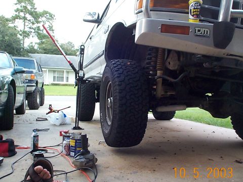 1992 Ford Bronco - Here is the proof. Passenger side slider completely mounted and put to the test. Its holding the full weight of my Bronco the front tire is…
