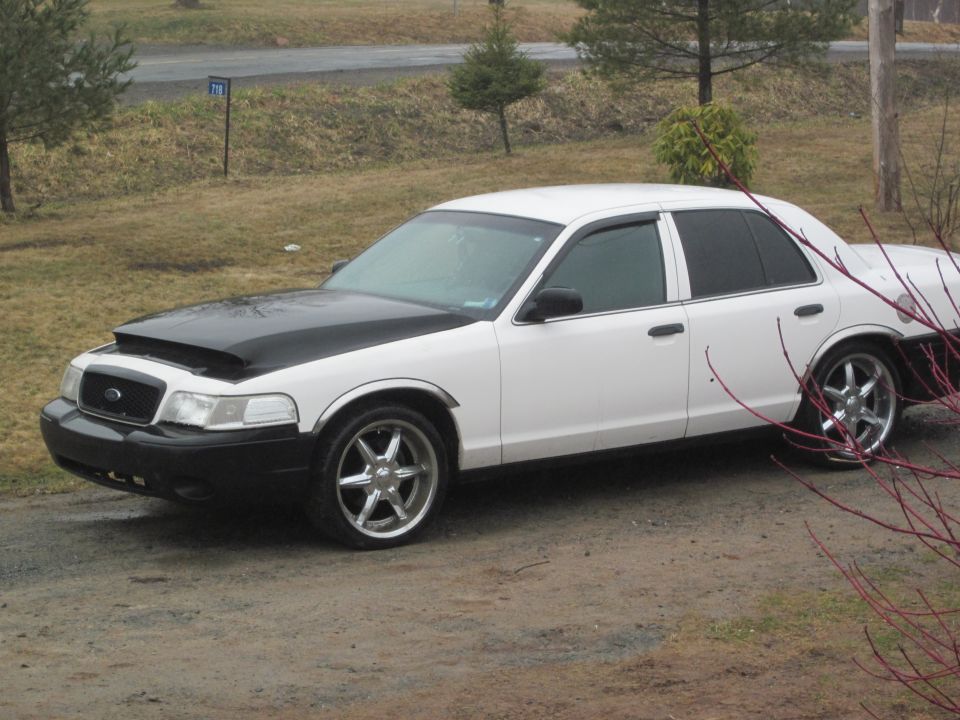 2001 Ford Crown Victoria