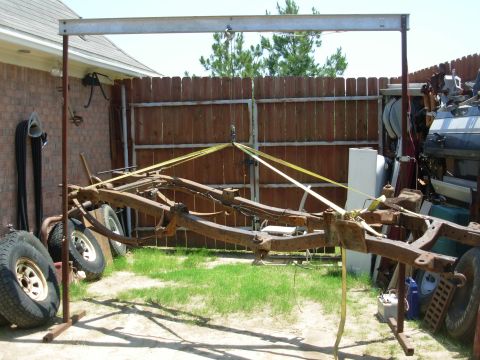 1983 Ford Bronco - It was getting harder to make the winch work, and halfway through this process, the motor seized. Fortunately, the frame was light enough t…